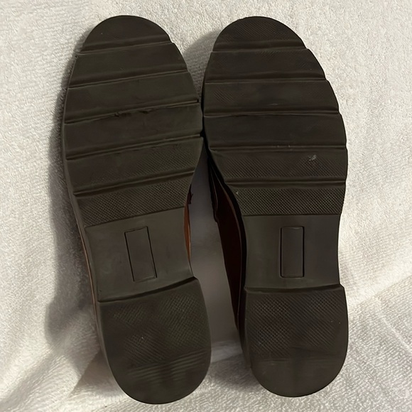 Women Brown Leather Loafers - Picture 7 of 8